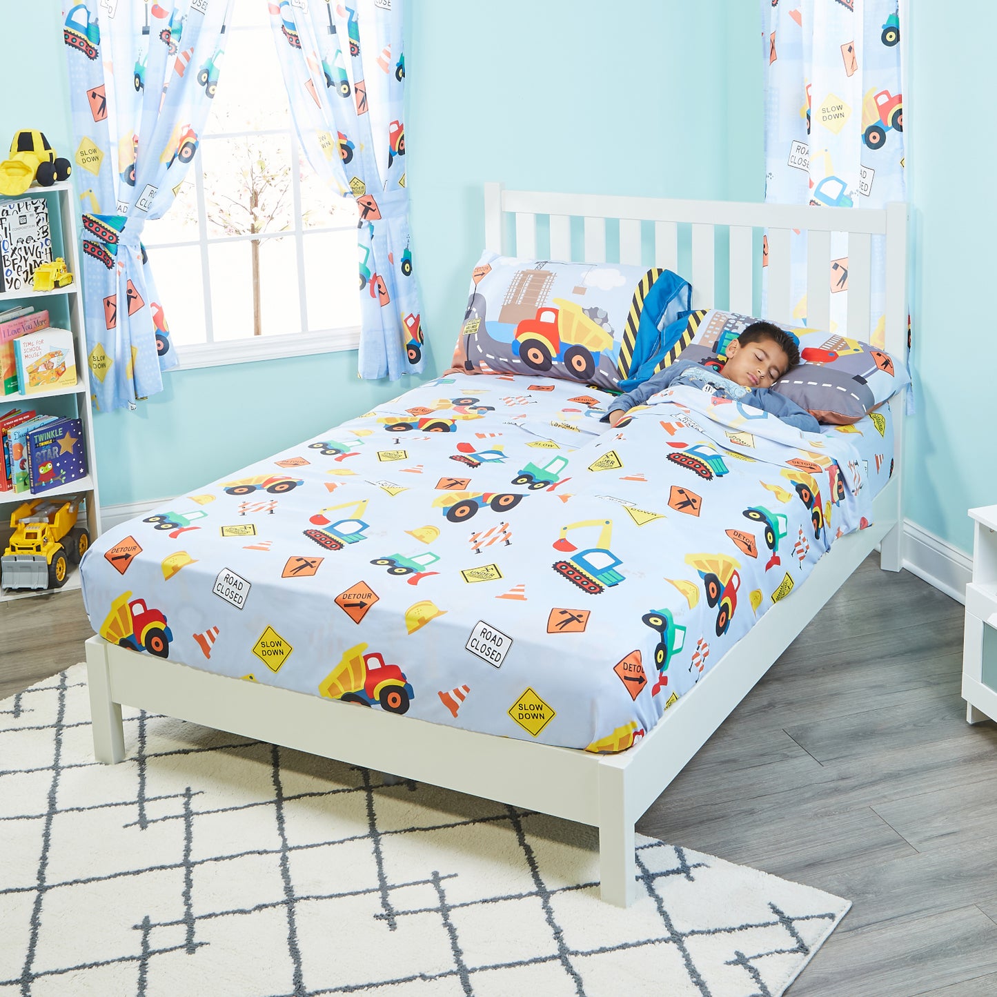 Under Construction Full Size Bed Sheet Set