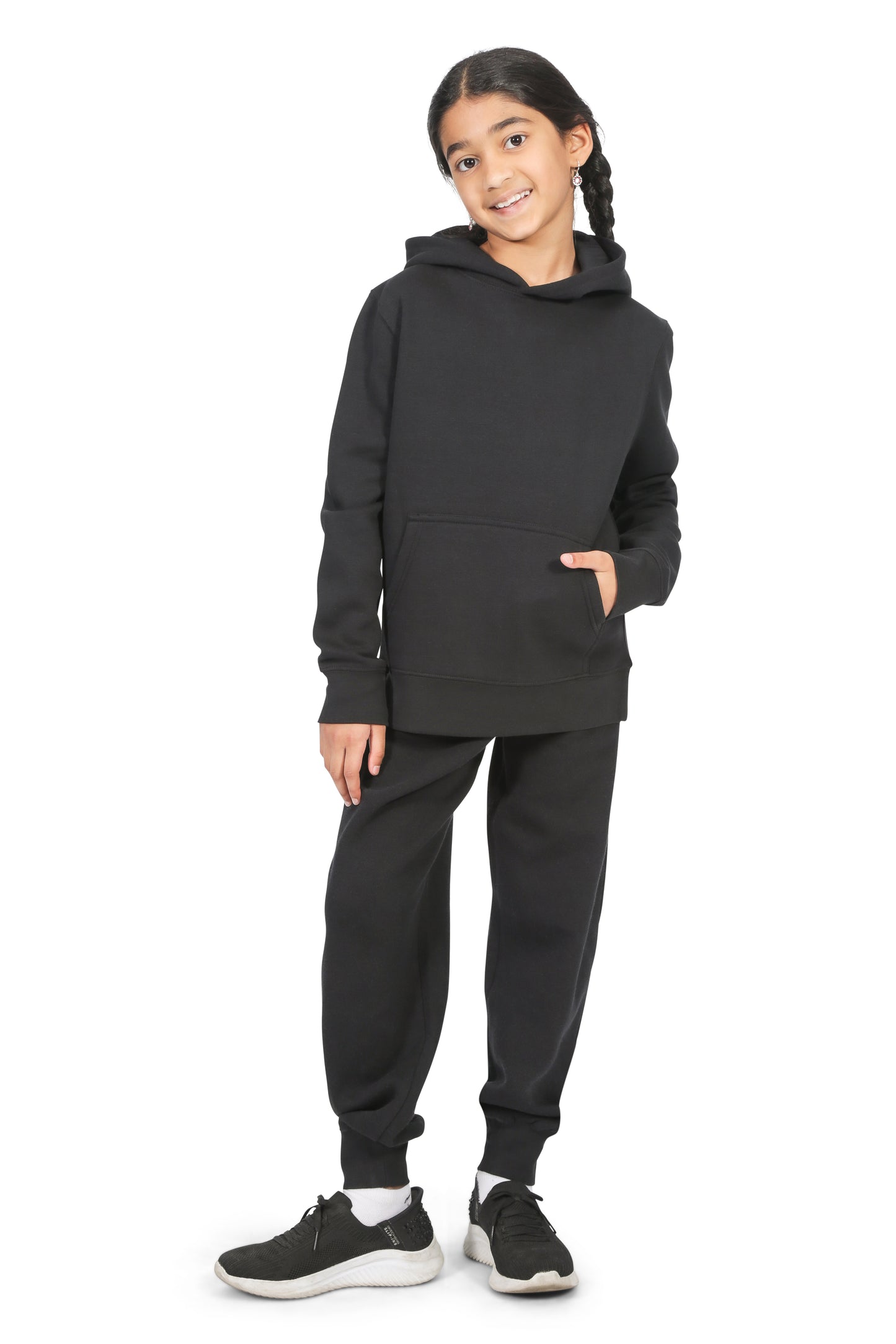 EVERYDAY KIDS All-Season Black Pullover Hoodie – Warm Fleece Sweatshirt with Hood – Ideal for School, Outdoor Play, or Travel – Girls Hoodie