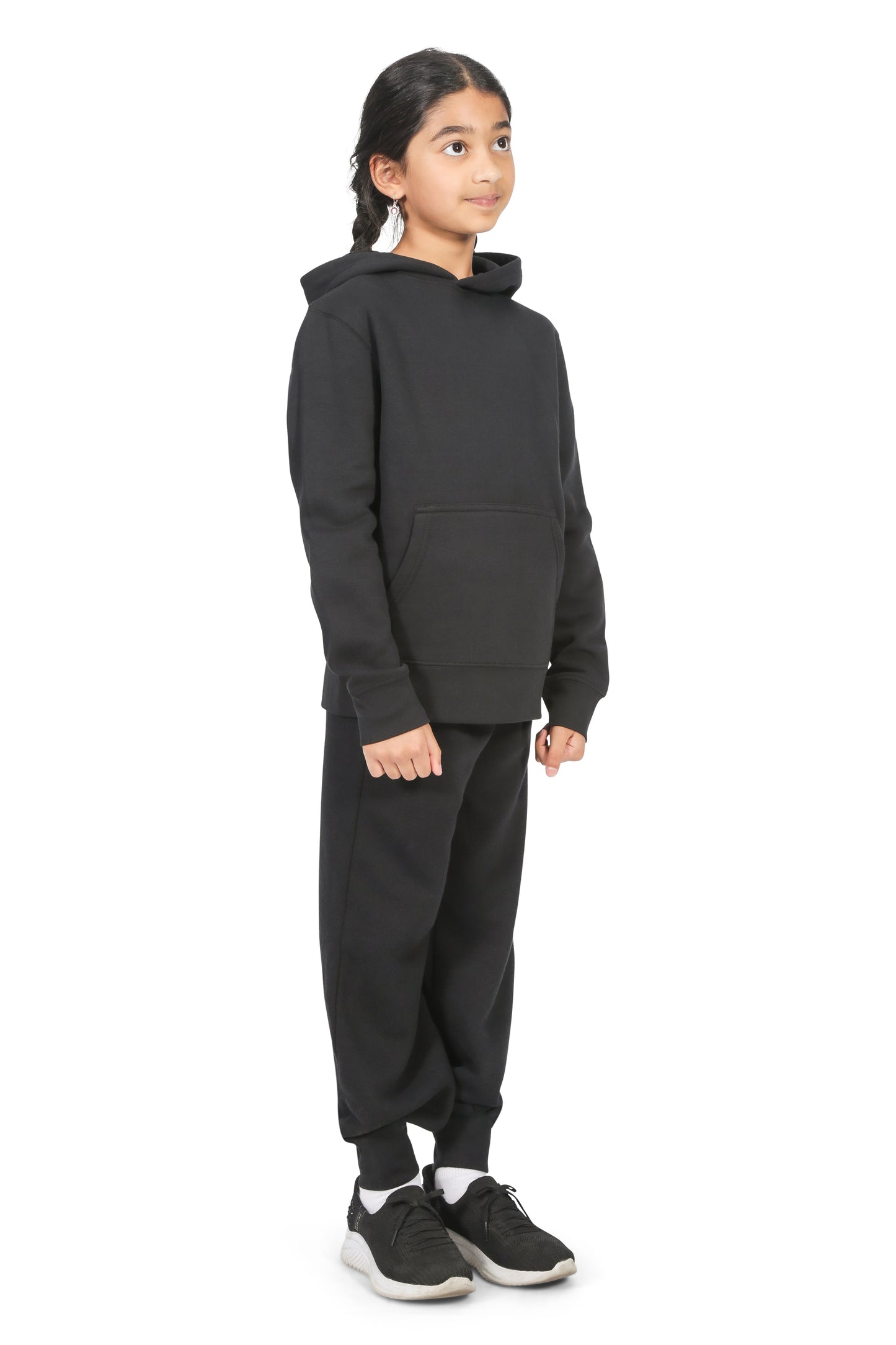 EVERYDAY KIDS All-Season Black Pullover Hoodie – Warm Fleece Sweatshirt with Hood – Ideal for School, Outdoor Play, or Travel – Girls Hoodie