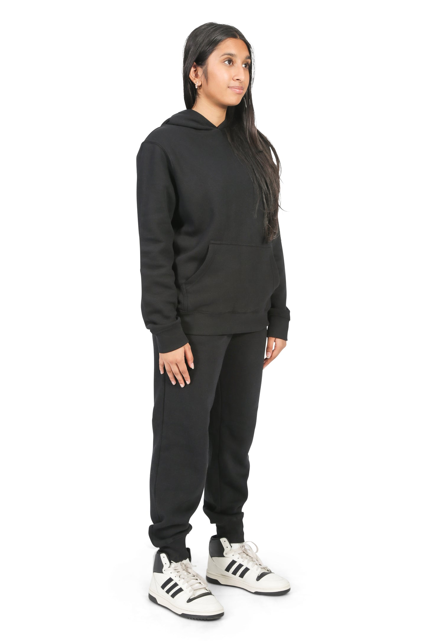 EVERYDAY KIDS All-Season Black Pullover Hoodie – Warm Fleece Sweatshirt with Hood – Ideal for School, Outdoor Play, or Travel – Girls Hoodie