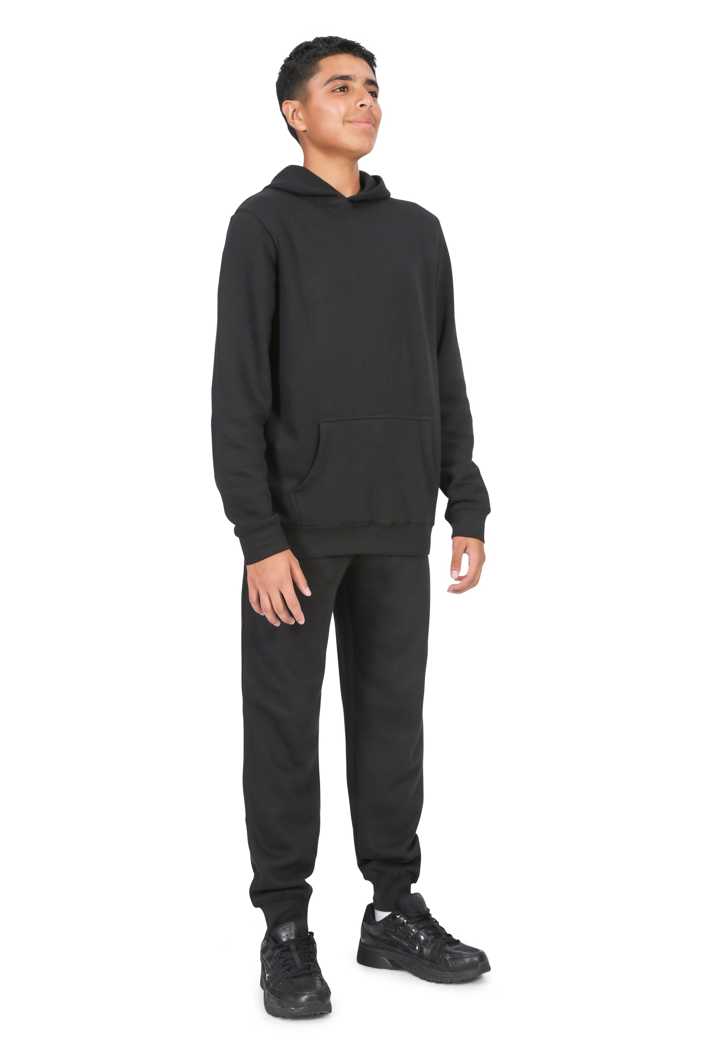 EVERYDAY KIDS All-Season Black Pullover Hoodie – Warm Fleece Sweatshirt with Hood – Ideal for School, Outdoor Play, or Travel – Boys Hoodie