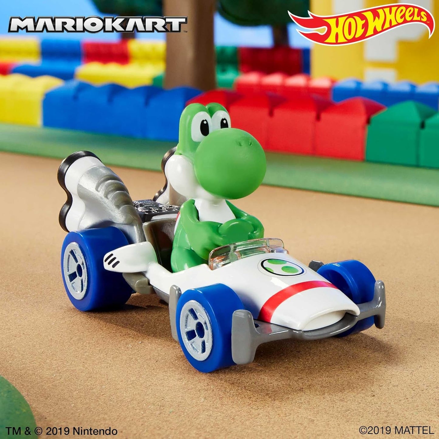 Hot Wheels Mario Kart Yoshi B Dasher Die-Cast Vehicle Figure 1:64 Scale