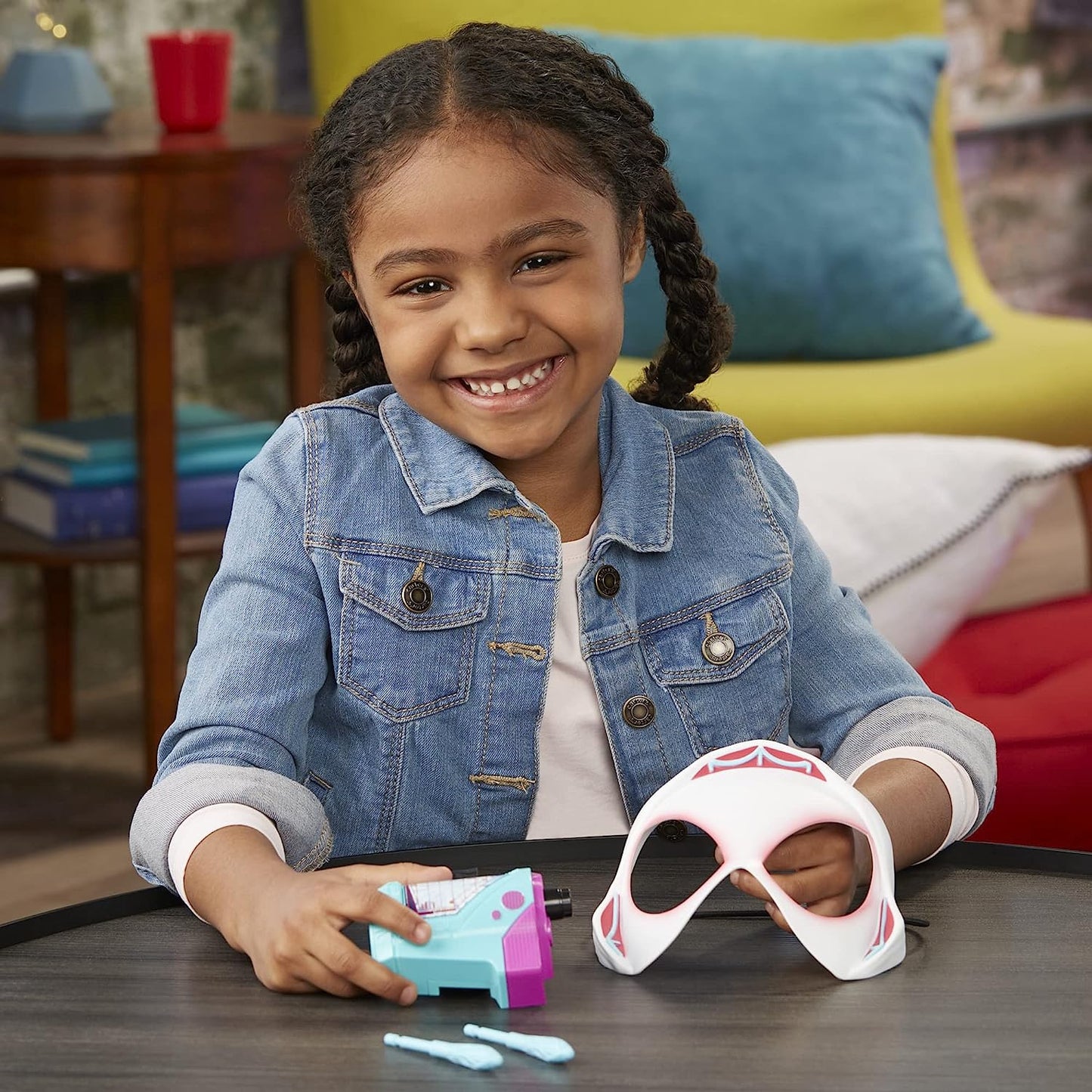 Spider-Man: Across The Spider-Verse Spider-Gwen Web-Shot Slinger Mask and Blaster Set