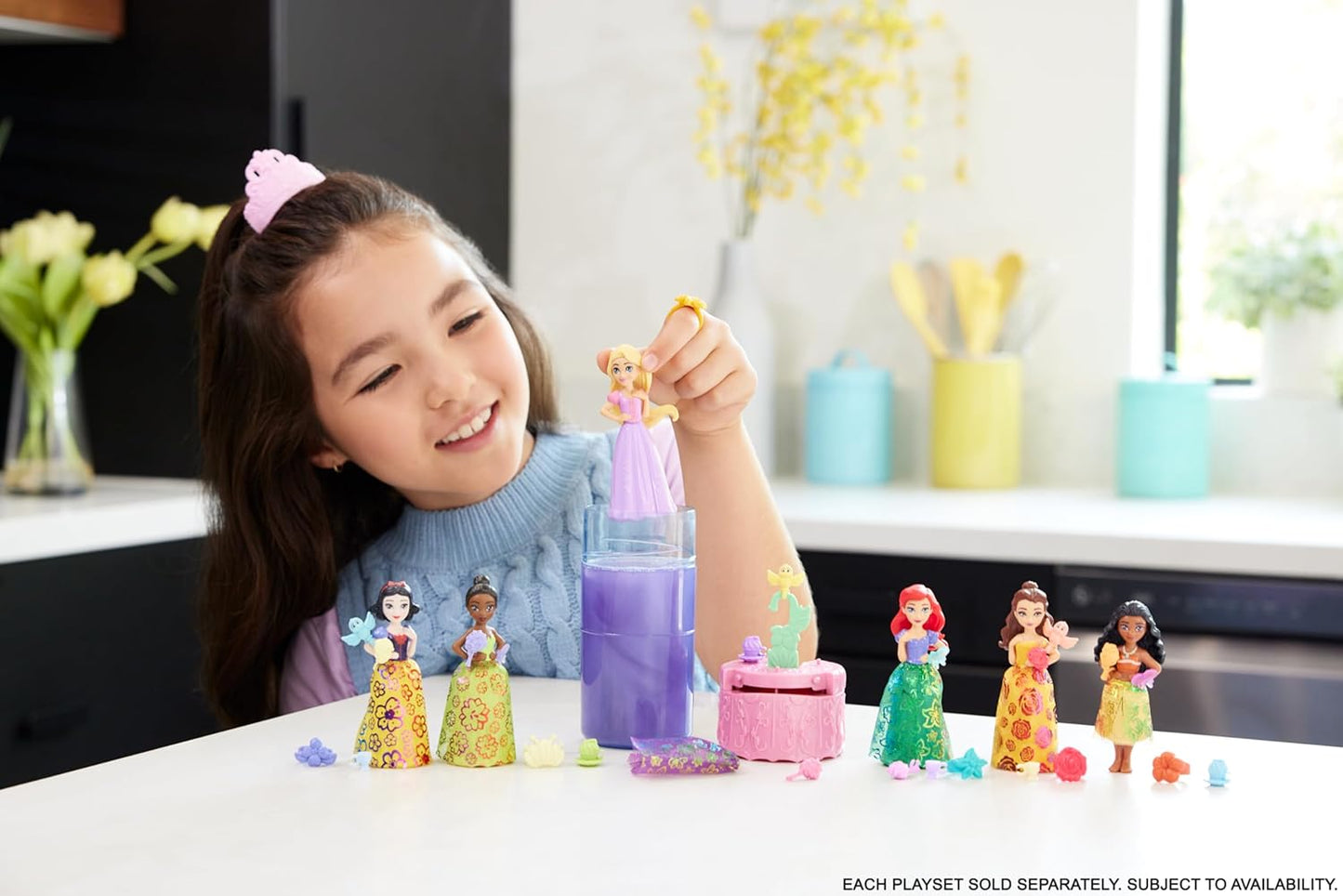 Disney Princess Royal Color Reveal Small Doll