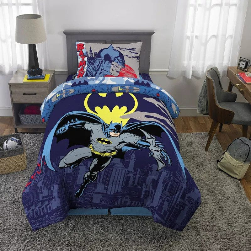 Batman Caped Classic Twin Reversible Comforter