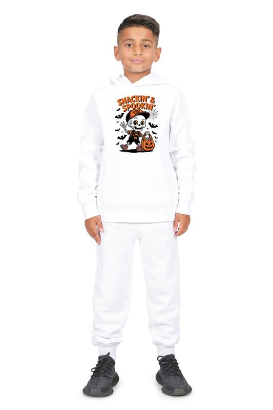 Everyday Kids “Snackin’ & Spookin’” Pullover Halloween Hoodie – Skeleton Trick-or-Treater with Candy Bag – Cozy Fall Sweatshirt for Boys, White