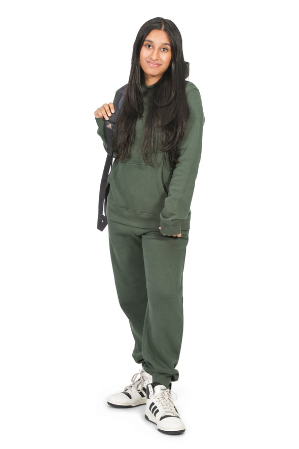 EVERYDAY KIDS All-Season Green Pullover Hoodie – Warm Fleece Sweatshirt with Hood – Ideal for School, Outdoor Play, or Travel – Girls Hoodie