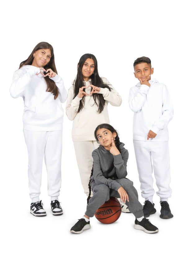 EVERYDAY KIDS All-Season Off-White Pullover Hoodie – Warm Fleece Sweatshirt with Hood – Ideal for School, Outdoor Play, or Travel – Girls Hoodie